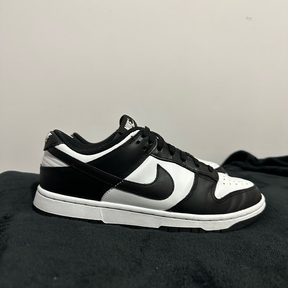 AUTHENTIC—Lightly used PANDA’S Womens Dunk Low “Black White” - Picture 1 of 5